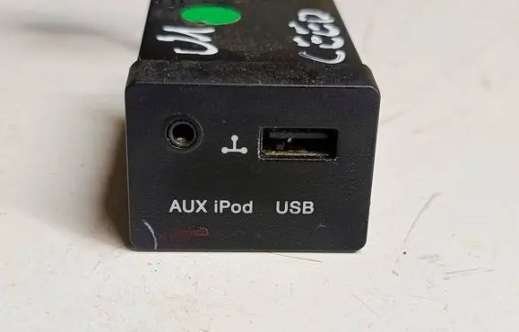 KIA Ceed USB socket connector 961202B000U1 961202B000