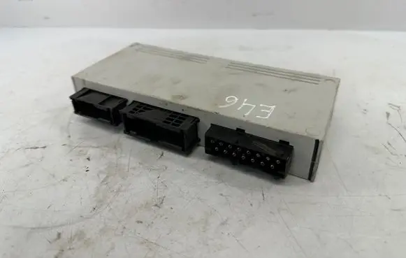 BMW 3 E46 Central body control module 8385543 61358385543
