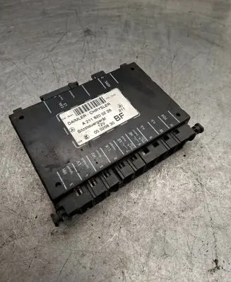 Mercedes-Benz E W211 Seat control module A2118200226 05020830