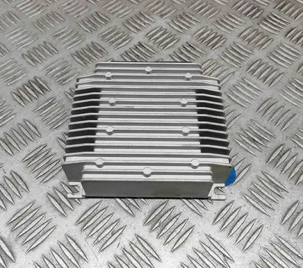 Tesla Model X Sound amplifier 100483310A