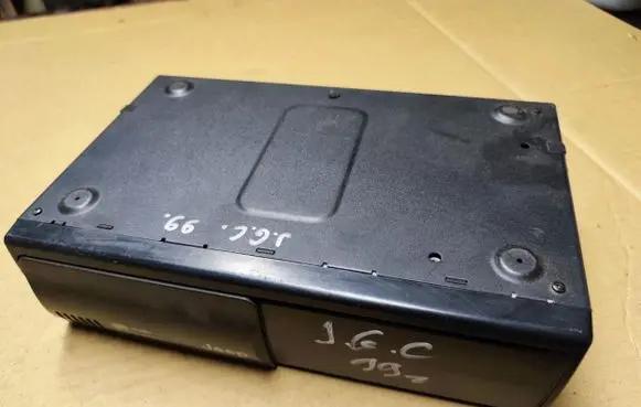 Jeep Grand Cherokee (WJ) CD/DVD changer P56038579AB