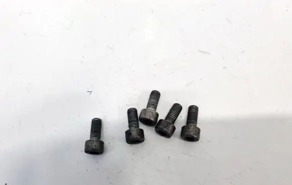 Nuts/bolts