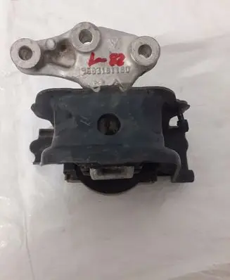 Citroen C3 Picasso Engine mount bracket 9683181180