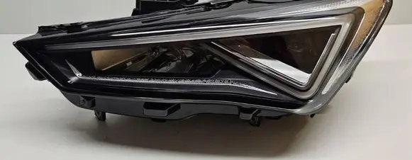 Seat Leon IV Headlight/headlamp 5FB941007G SE047n.klosz
