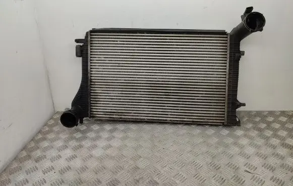 Volkswagen PASSAT B6 Intercooler radiator 1K0145803H
