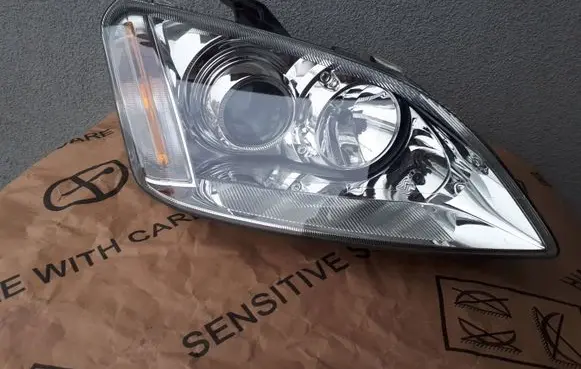 Ford Focus Headlight/headlamp