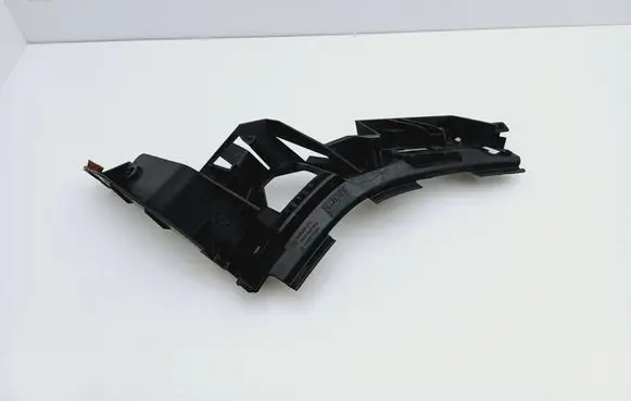 Volkswagen Golf Plus Rear bumper mounting bracket 5M0807375