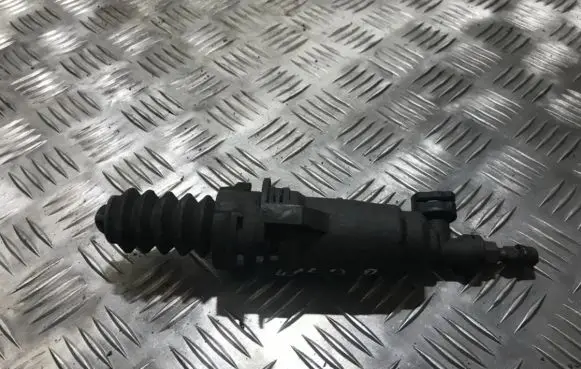 Peugeot 406 Clutch master cylinder