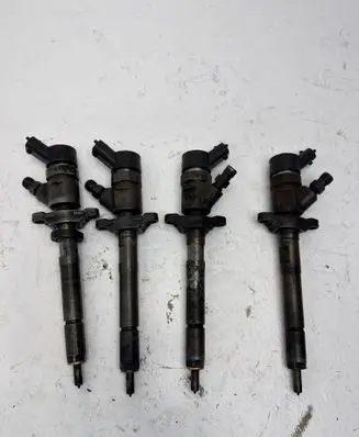 Volvo S40 Fuel injectors set 0445110259