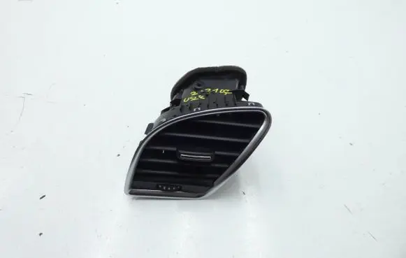 Audi A5 Sportback 8TA Dashboard side air vent grill/cover trim 8T2820901B 8T2820901C