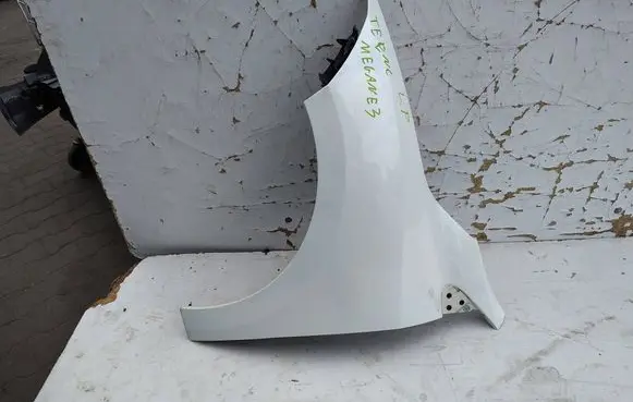Renault Megane III Fender 