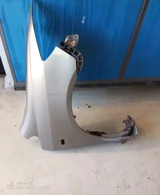 Nissan Note (E11) Fender