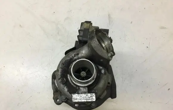 BMW 3 E46 Turbo 7790992G 7318774 GT1749V
