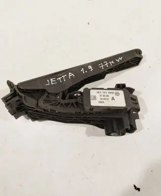 Volkswagen Jetta V Accelerator throttle pedal 1K1721503P