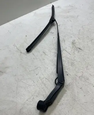 Toyota Avensis T250 Windshield/front glass wiper blade 