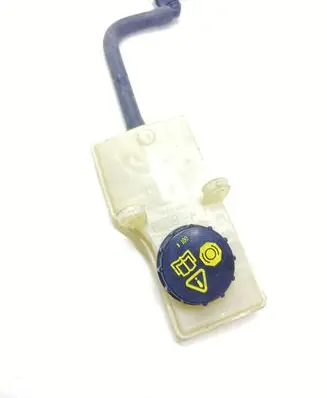 Brake fluid reservoir