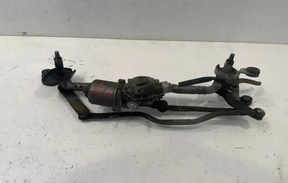 Mazda 5 Front wiper linkage and motor 593000602