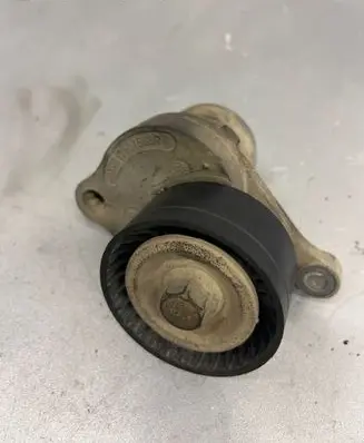 Renault Master III Alternator belt tensioner 117507568r