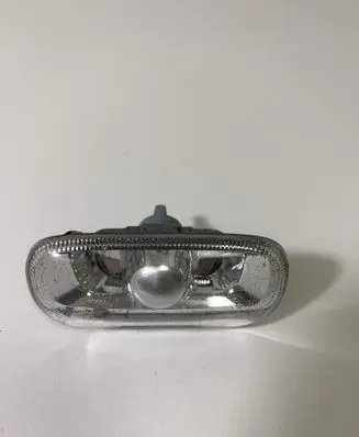 Audi A4 S4 B7 8E 8H Front fender indicator light 8E0949127