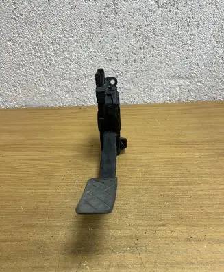 Audi A4 S4 B8 8K Accelerator throttle pedal 8K1721523 6PV00950500