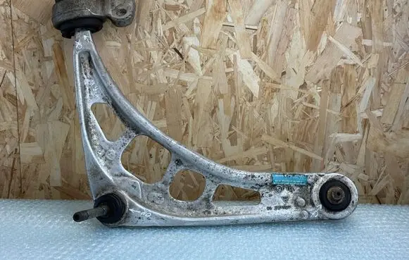 BMW 3 E46 Front lower control arm/wishbone 31122282121 31122282122 2282121