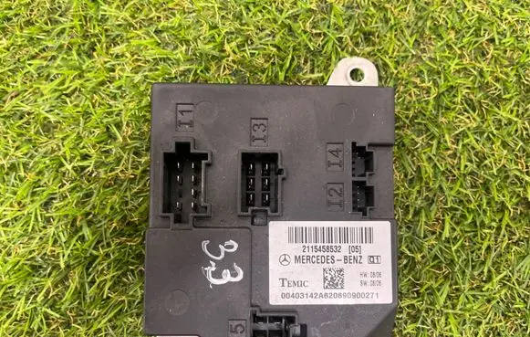 Mercedes-Benz CLS C219 Comfort/convenience module 2115458532