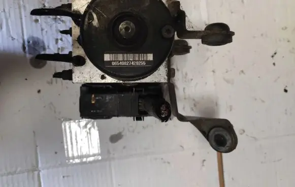 Mazda 3 I ABS Pump 3M512C405HA 10020601724