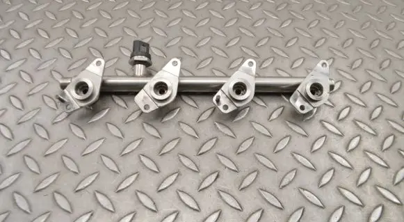 Fuel main line pipe