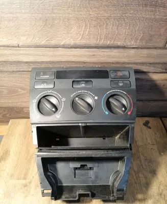 Toyota Corolla E120 E130 Climate control unit