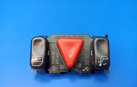 Mercedes-Benz C W202 Hazard light switch 2028207810