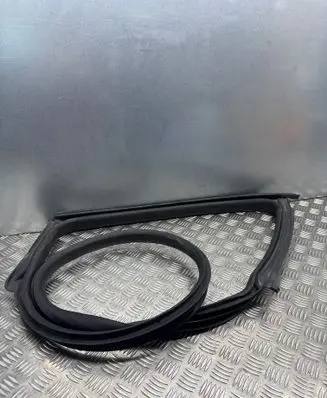 Maserati Ghibli Rear door rubber seal (on body)