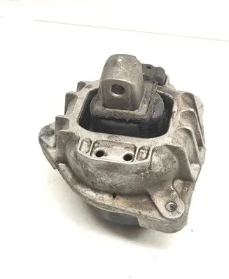 BMW 5 F10 F11 Engine mount bracket G2038310