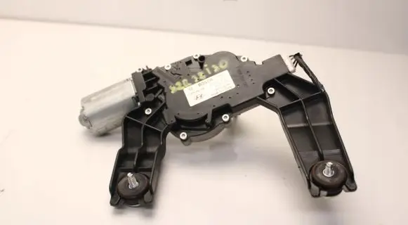 Hyundai i30 Rear window wiper motor 