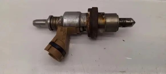 Toyota Verso Fuel injector 2371026012 2371026011