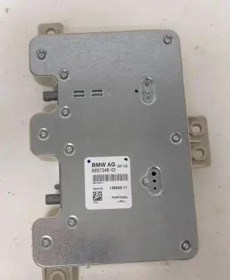 BMW 6 F06 Gran coupe Aerial antenna amplifier 6957348 28009458 13600211