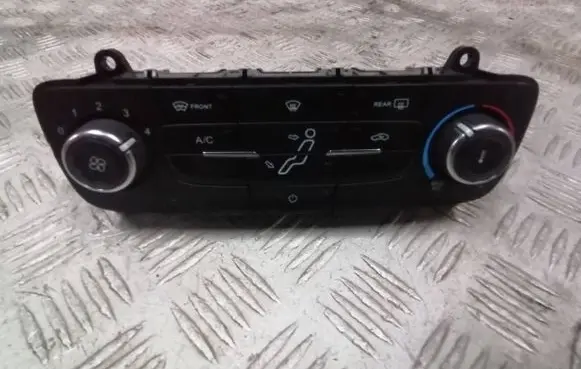 Ford Focus Climate control unit E1108076U C346AC 160621A