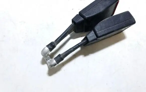 Opel Corsa C Rear seatbelt buckle