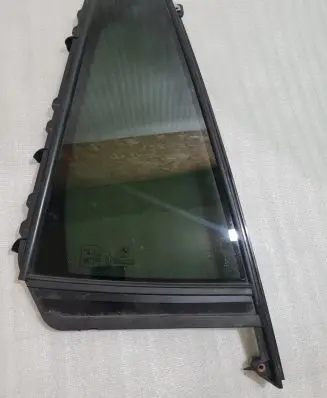 BMW X3 G01 Rear vent window glass 
