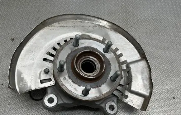 Chrysler Pacifica Front wheel hub 68189019AE