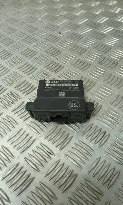 Volkswagen PASSAT B6 Gateway control module 3C0907530E 404339 3C0907951