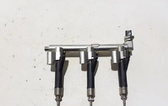 Fuel main line pipe