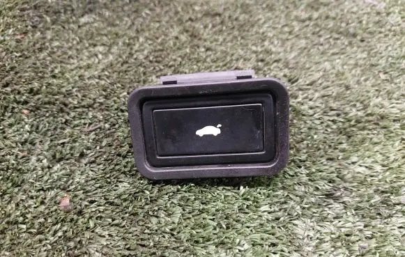 Audi A4 S4 B8 8K Tailgate/boot open switch button 3D0959831D