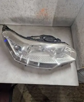 Citroen C5 Headlight/headlamp 9684845280
