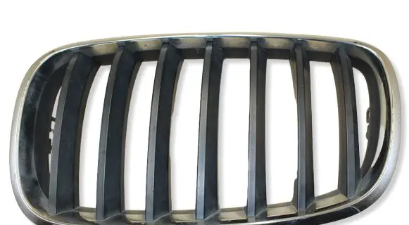 BMW X5 E70 Front bumper upper radiator grill 7157687 15671610