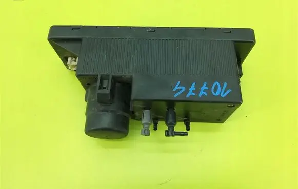Mercedes-Benz E W210 Central locking vacuum pump 2108000048