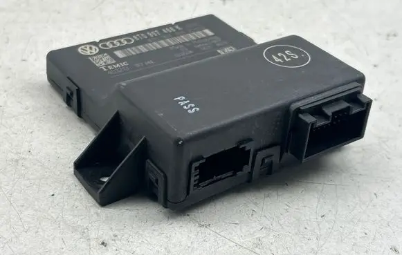 Audi A4 S4 B8 8K Gateway control module 8T0907468K 403213