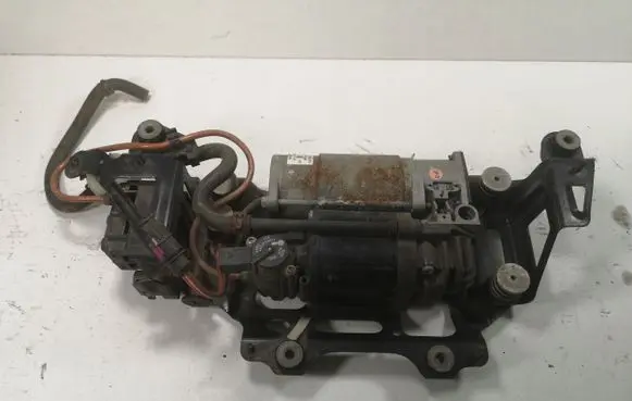 Audi A8 S8 D4 4H Air suspension compressor/pump 