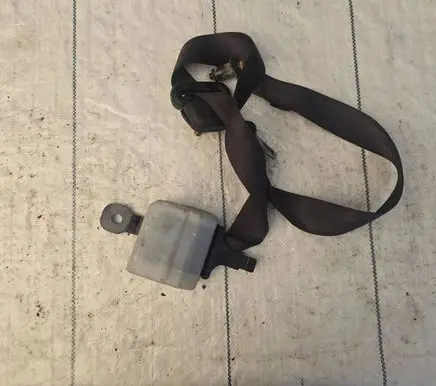 Hyundai H-100 Rear seatbelt 898104a450