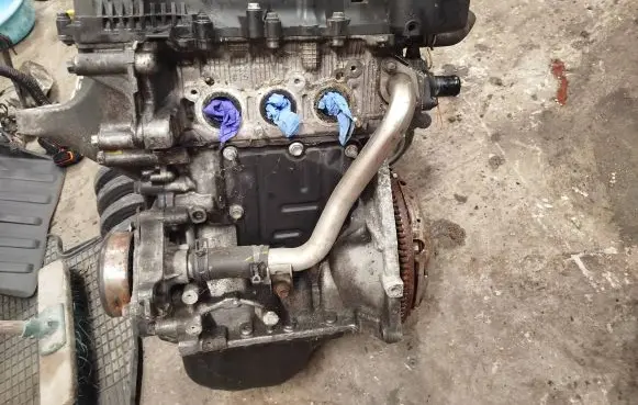 Peugeot 107 Engine 1KRB52V 040123300000100 1121000010