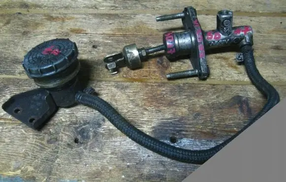 Honda Civic Clutch master cylinder